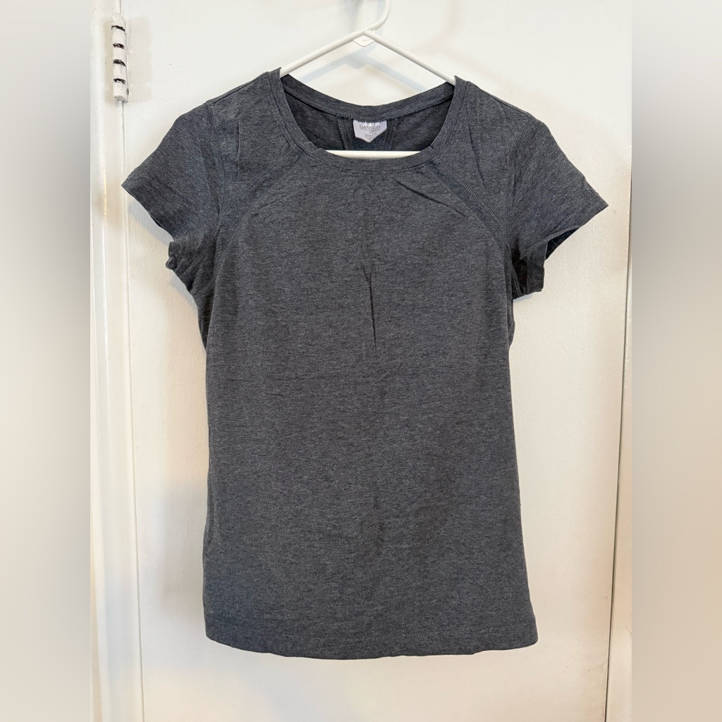 Danskin Now Grey T Shirt Size Small